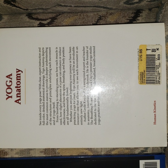 Books - Picture 2 of 9